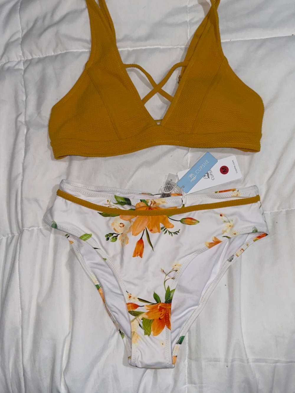 Cupshe Mustard Yellow Crisscross Bikini Top matching White Floral bottoms M